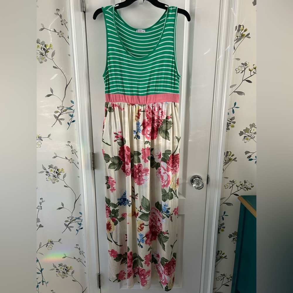 Egy California Floral, striped Maxi dress. Women’s  size XL.